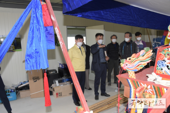 동두천시장, 시 무형문화재 공동창고 현장 답사