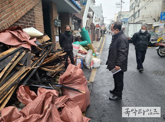 김현광 팔달구청장, 화재피해가정 다시 찾아 꼼꼼히 점검
