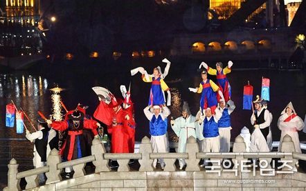 ‘24년 2월 24일 송파구 정월대보름 행사 현장: 송파다리밟기(좌상) 달집태우기(좌하) 길안내(우 2개)