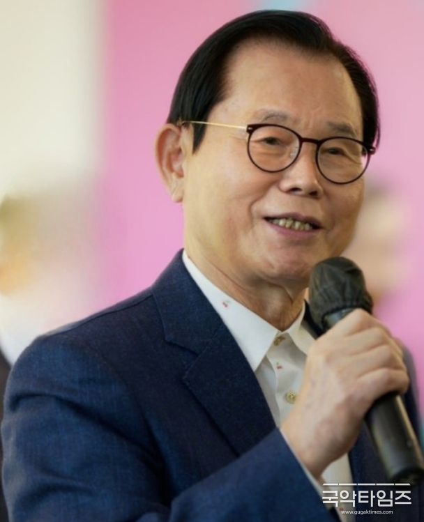 (사진_ 박철언 (재)한반도복지통일재단 이사장 / 세계인류평화봉사상조직위원회 제공)